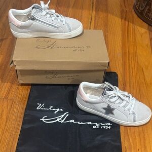 Vintage Havana Gray and Pink Star Sneakers